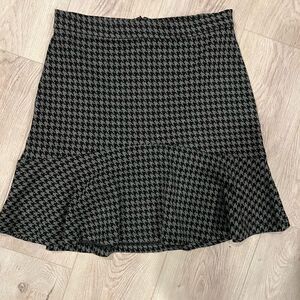Banana Republic Fitted Ruffle Skirt